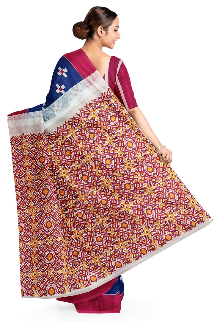 Jaipur mul cotton saree in blue in geometric pattern.