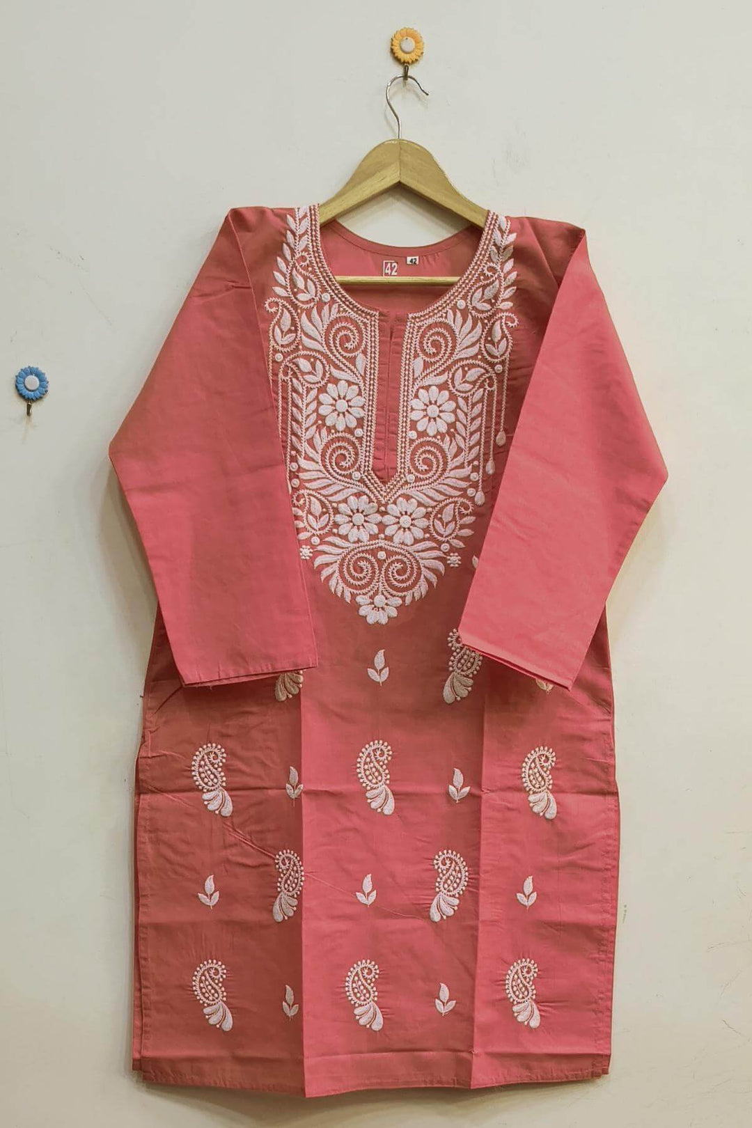 Cotton kurti with Lucknowi chikan work in  pink