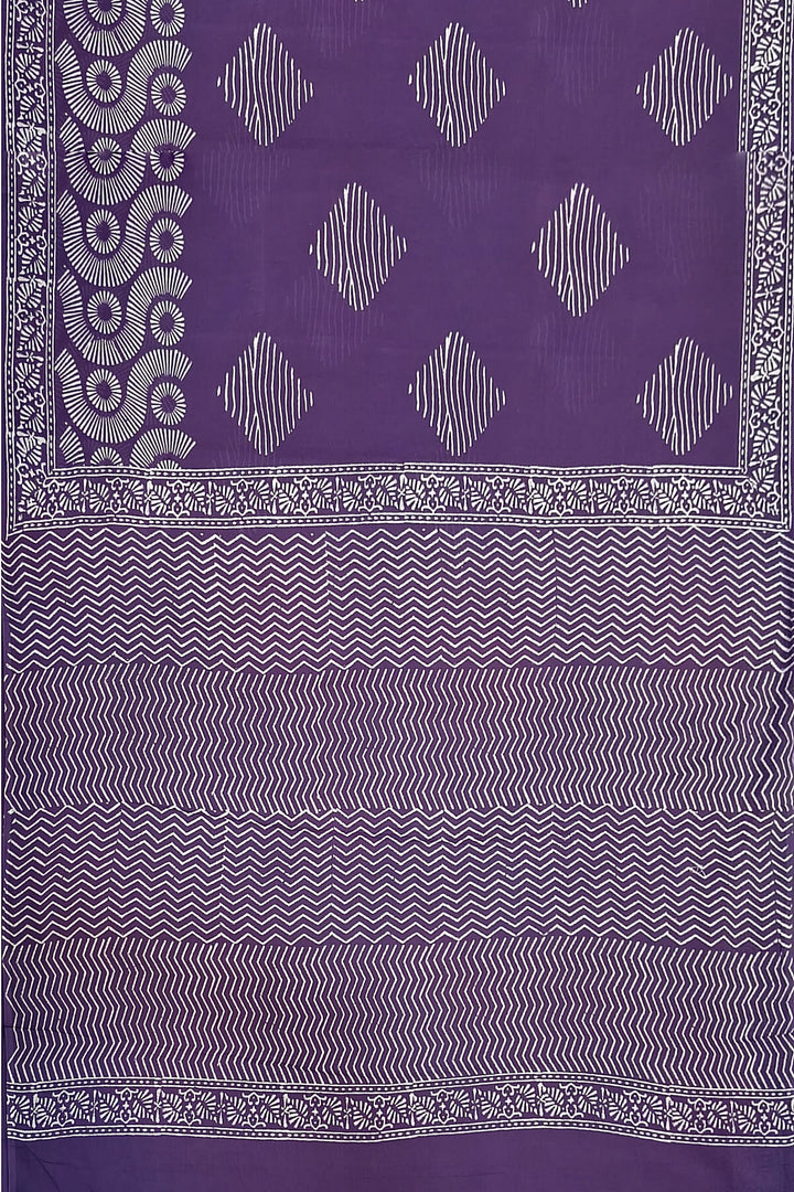 Jaipur mul cotton saree in purple in geometric pattern.