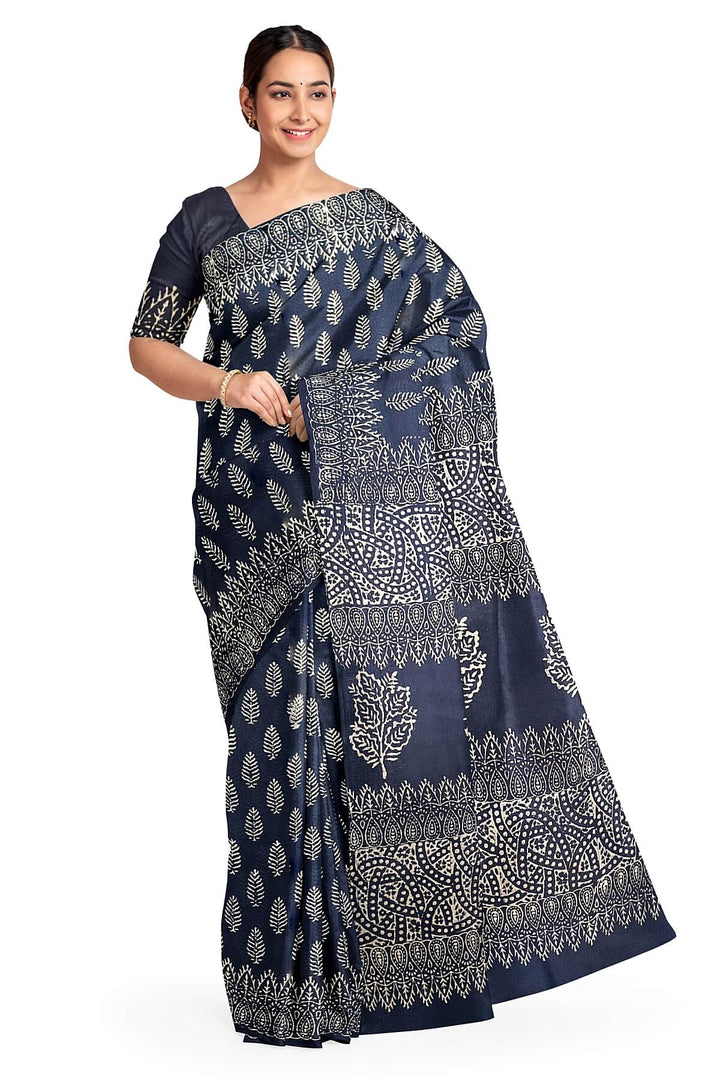 Jaipur mul cotton saree in indigo in floral pattern.