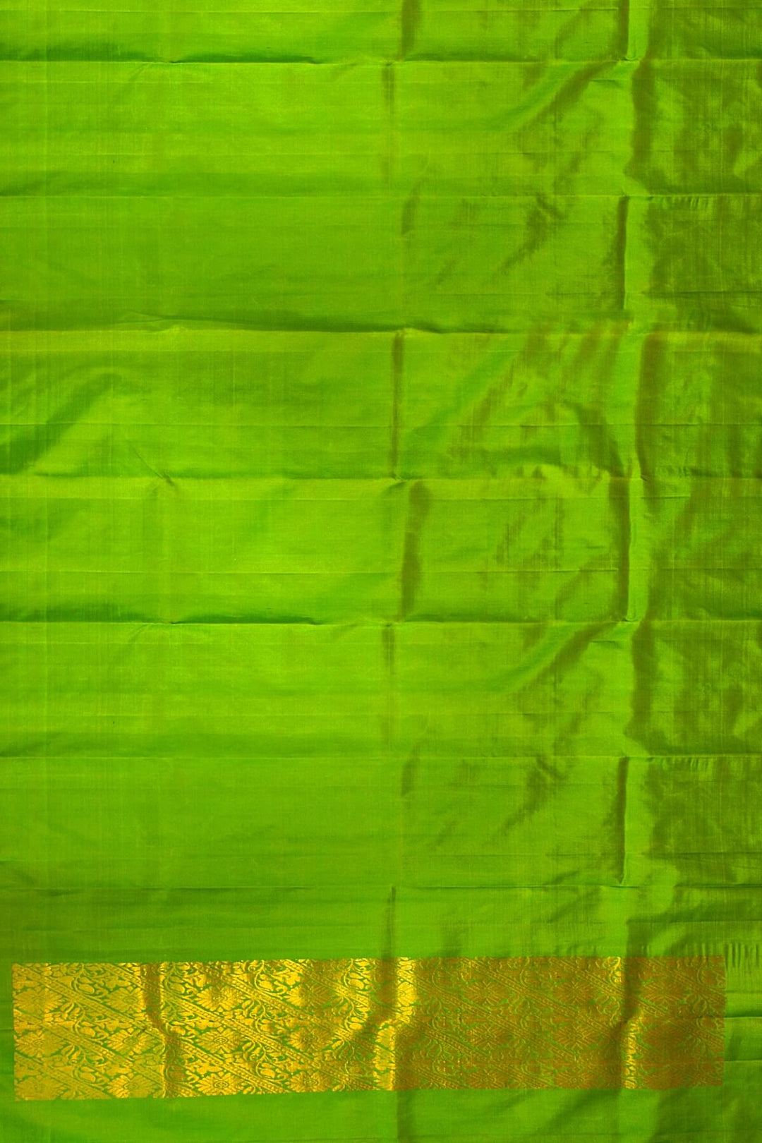 Kanchi pure silk dhavani / voni / chunni in green