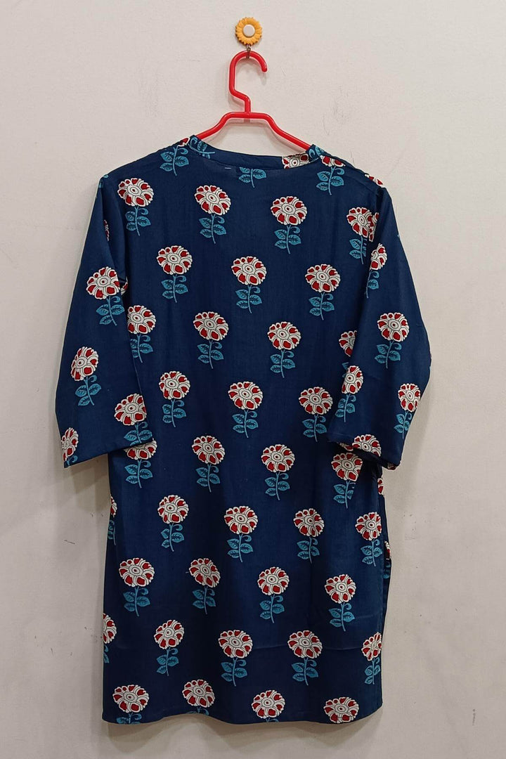 Rayon tunic in  blue in red floral