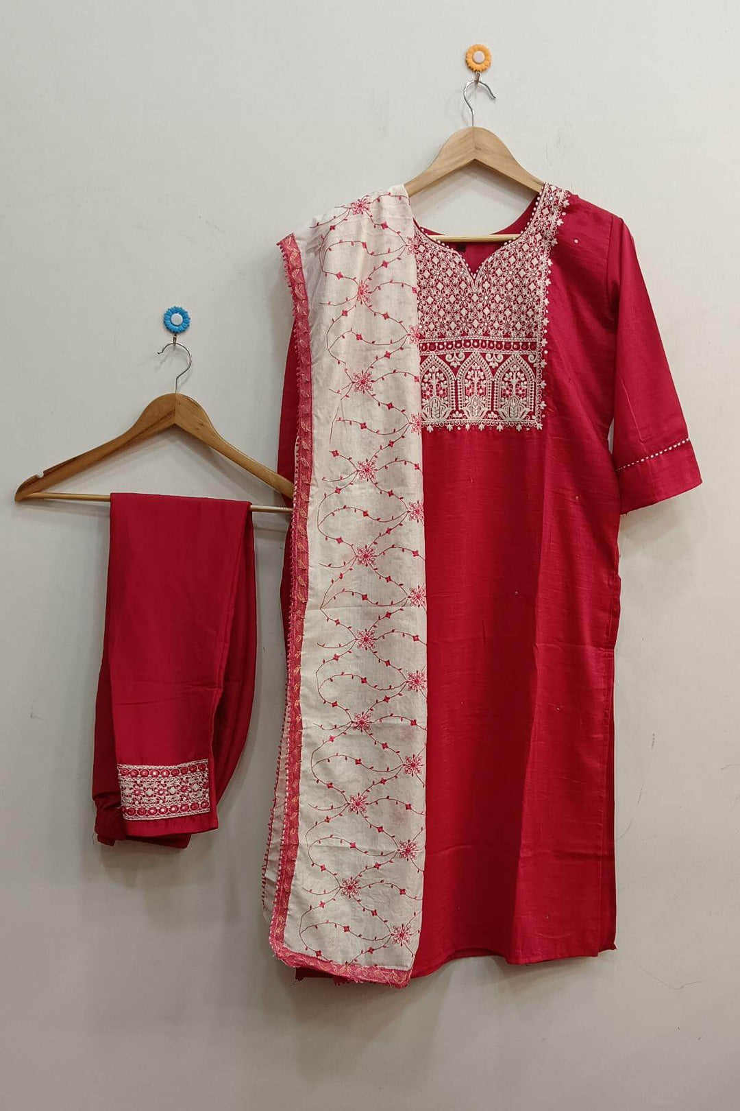 Muslin 3 piece kurta set (top  bottom & dupatta ) in pink