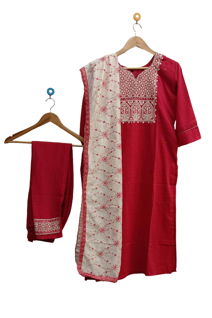 Muslin 3 piece kurta set (top  bottom & dupatta ) in pink
