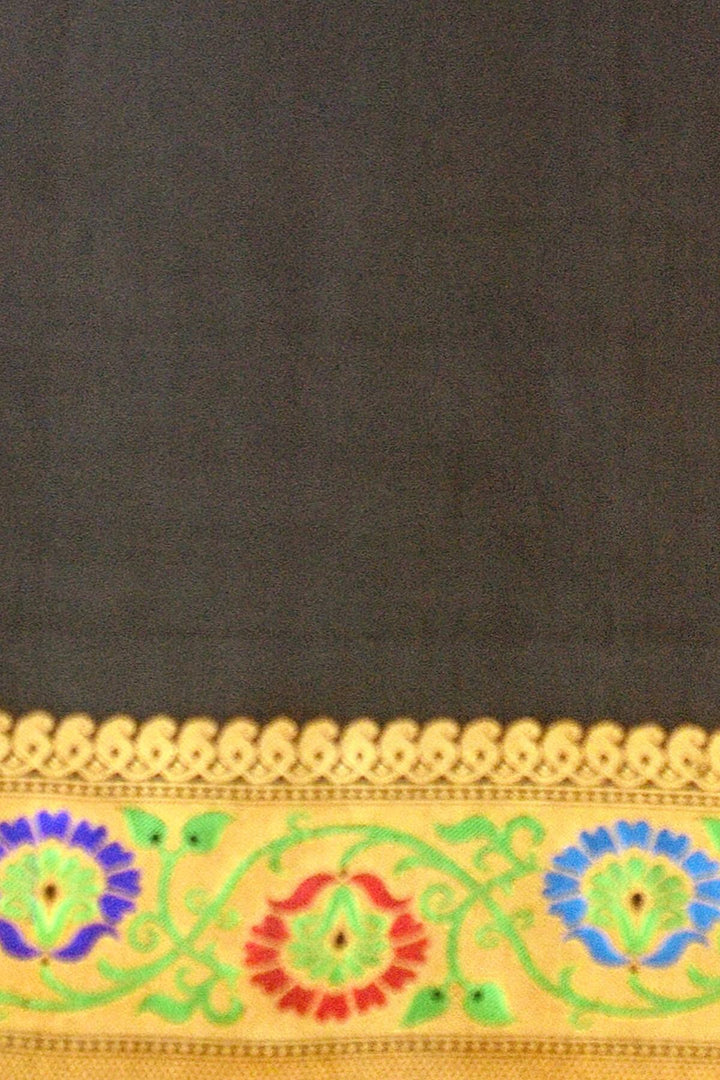 Handloom Gadwal pure silk saree - Anivartee