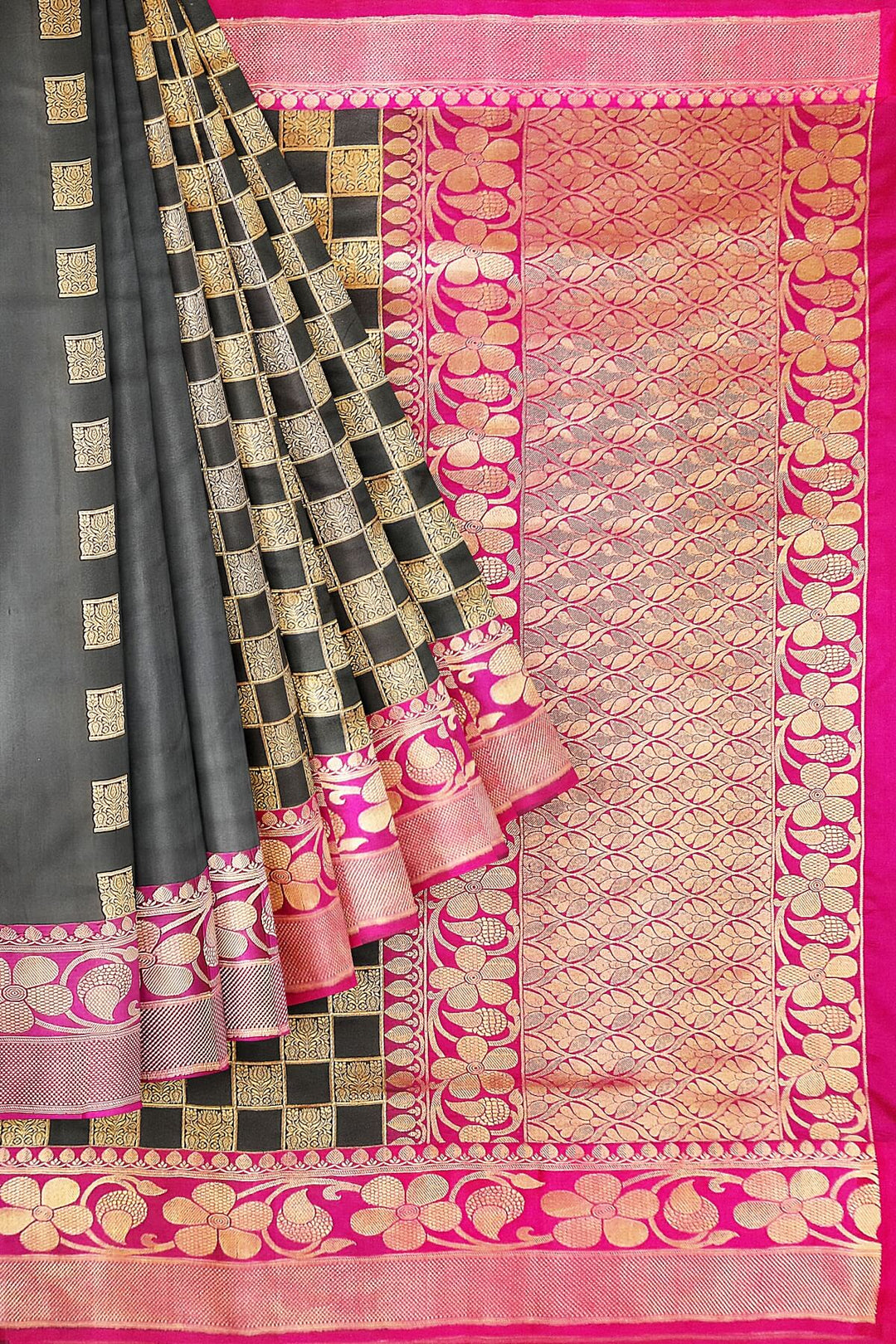 Handloom Banarasi katan pure silk brocade  saree in  checks in partly style.