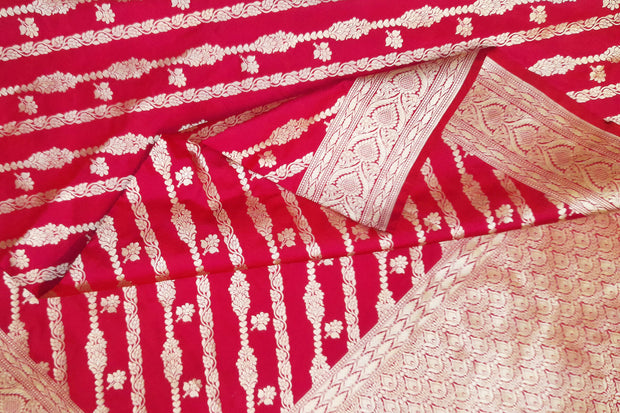 Handloom Banarasi katan pure silk saree in pink in diagonal pattern