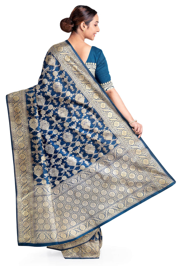 Handloom Banarasi katan pure silk saree in cobalt blue in  jaal pattern