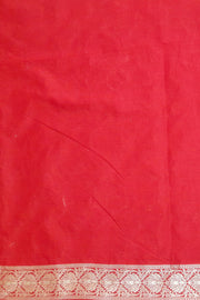 Handloom Banarasi katan pure silk saree in red in  jaal pattern