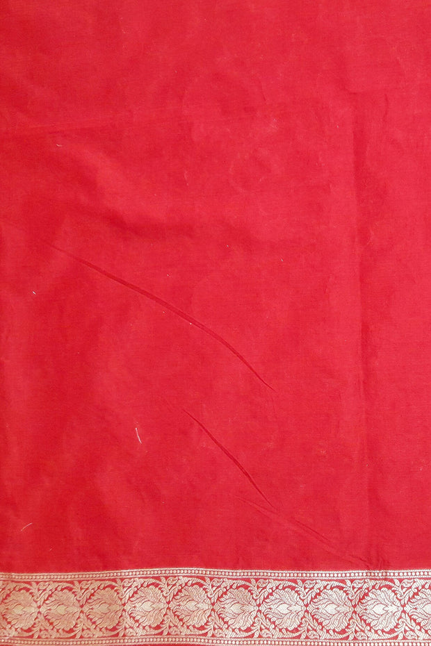Handloom Banarasi katan pure silk saree in red in  jaal pattern