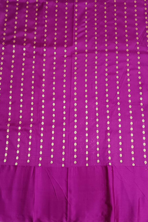 Handloom Banarasi katan pure silk saree in pink with floral motifs