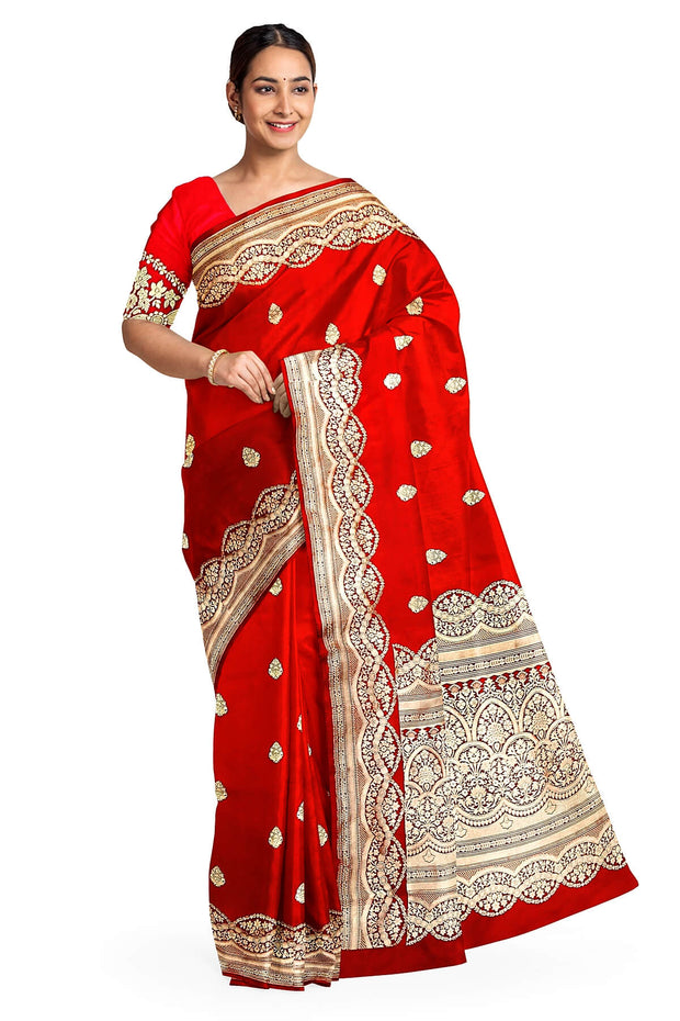 Handwoven Banarasi katan pure silk saree in kadhua  weave.