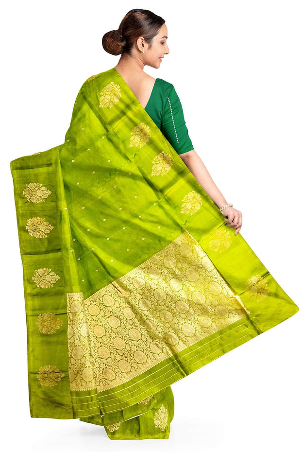 Handloom Banarasi  katan pure silk saree in mehndi green (POONA SILK)