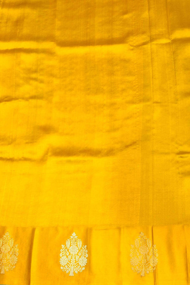 Handloom Banarasi  katan pure silk saree in mint green (POONA SILK)