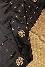 Handloom Banarasi  katan pure silk saree in black (POONA SILK)