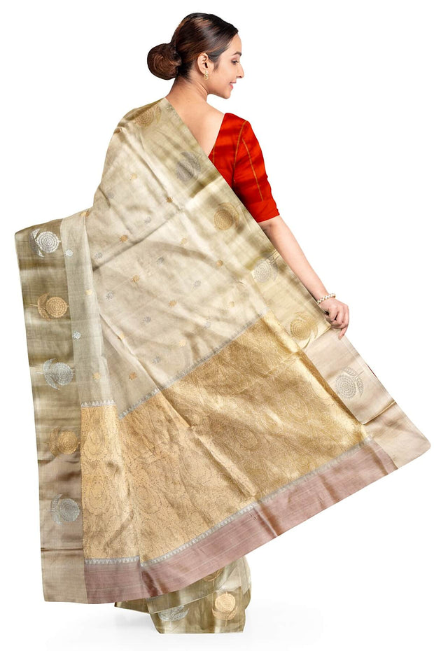Handloom Banarasi  katan pure silk saree in  off white (POONA SILK)