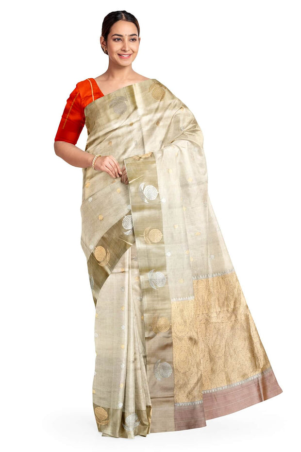 Handloom Banarasi  katan pure silk saree in  off white (POONA SILK)