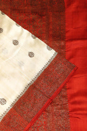 Handloom Banarasi katan pure silk saree in Off white in dupion finish