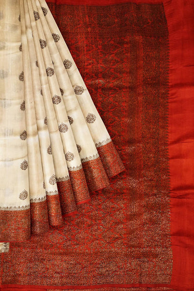Handloom Banarasi katan pure silk saree in Off white in dupion finish