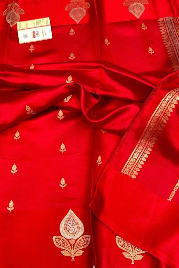 Banarasi  katan pure silk saree in red with small motifs
