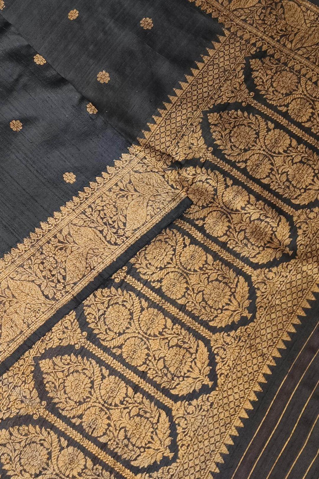 Banarasi katan pure silk saree in black in dupion finish