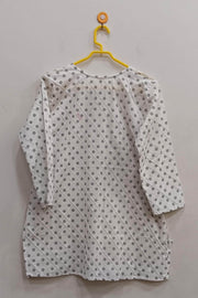 Pin tuck  pure cotton tunic in white with circular motifs