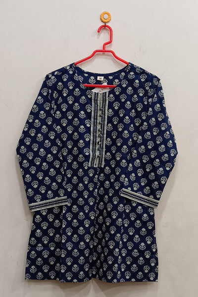 Cotton tunic in navy blue with floral motifs