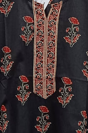 Cotton tunic in black with floral print