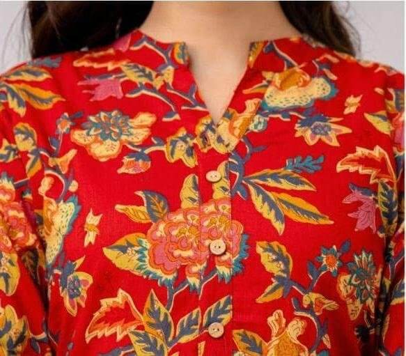 Cotton  kurti in straight cut in red.