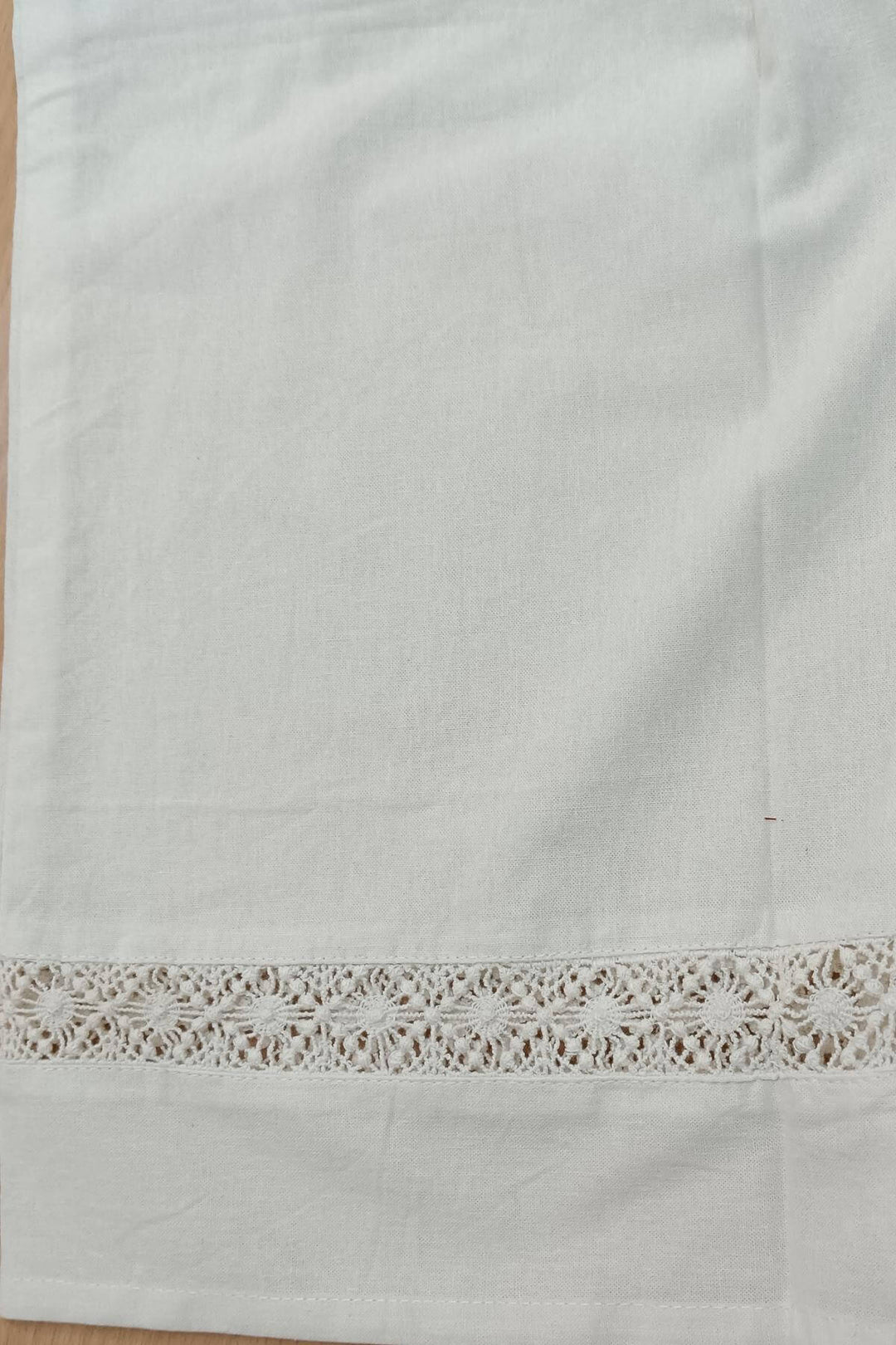 Bottom chikankari parallel pant