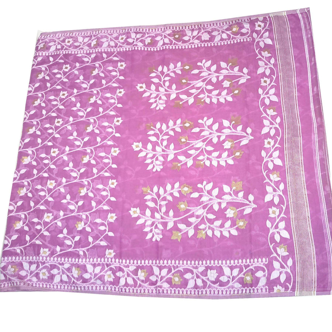Handloom silk cotton saree in strawbery pink in floral jamdani weave
