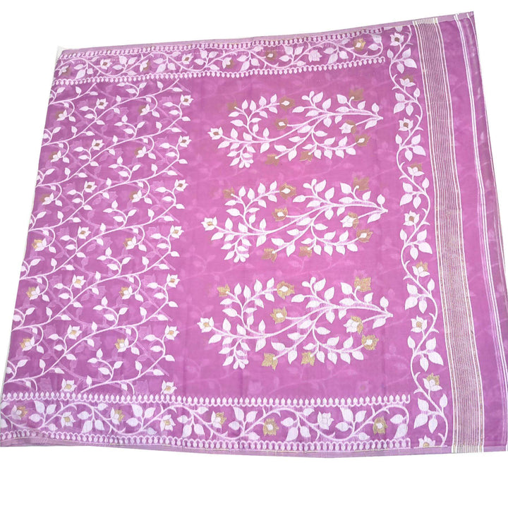 Handloom silk cotton saree in strawbery pink in floral jamdani weave