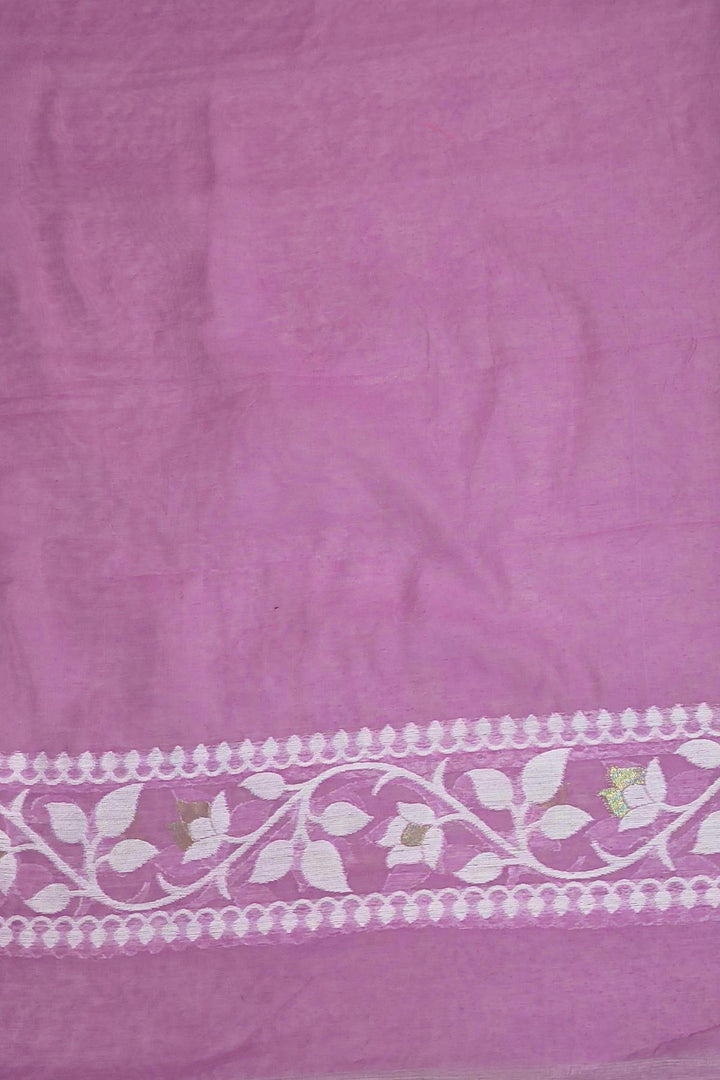 Handloom silk cotton saree in strawbery pink in floral jamdani weave