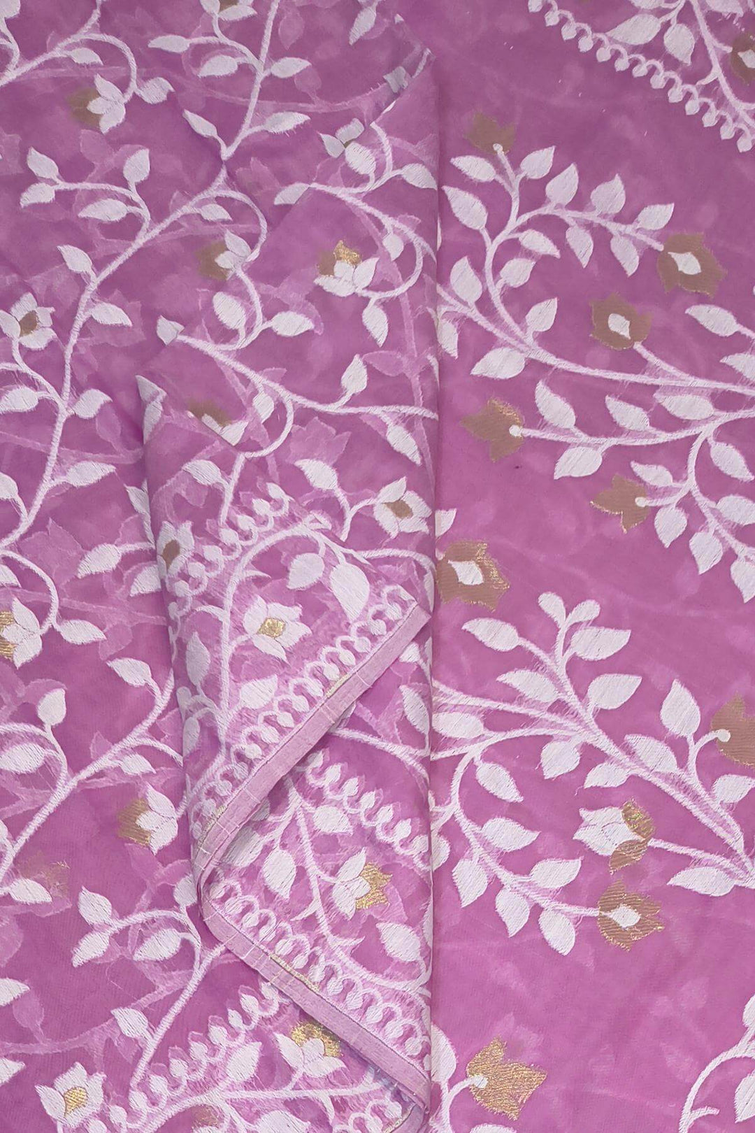 Handloom silk cotton saree in strawbery pink in floral jamdani weave