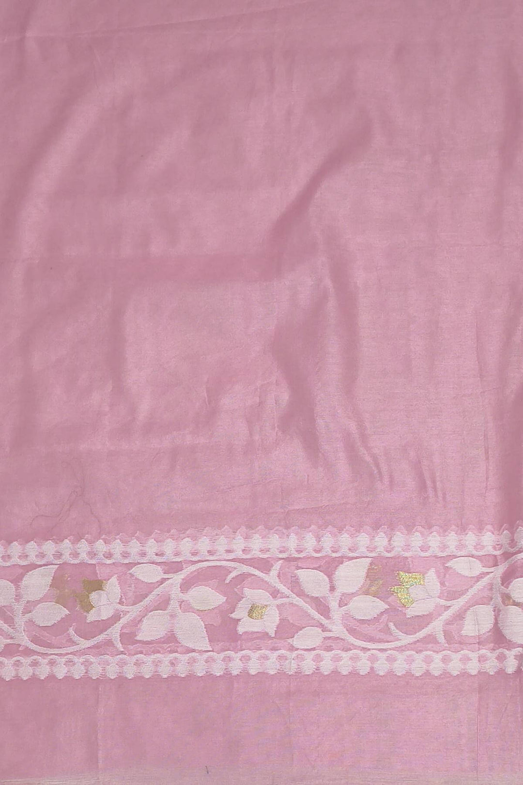 Handloom silk cotton saree in pink in floral jamdani weave