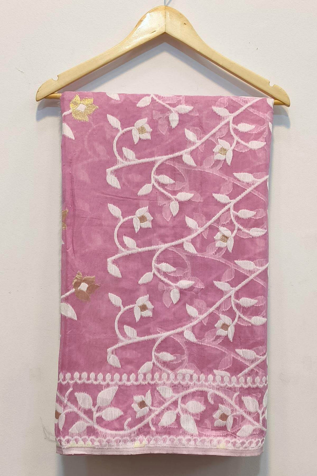 Handloom silk cotton saree  in strawberry pink in floral jamdani weave