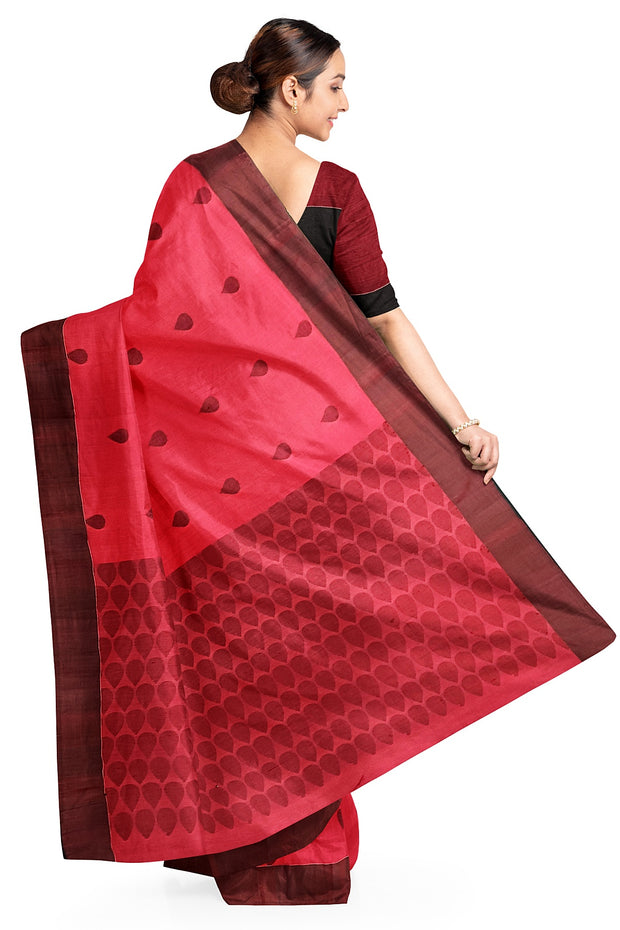 Handloom soft cotton saree in red with jamdani pallu