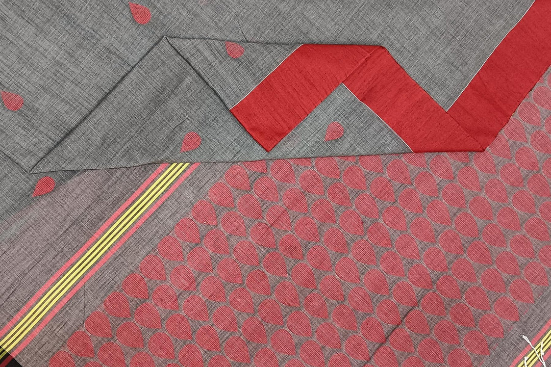 Handloom soft cotton saree in grey with jamdani pallu