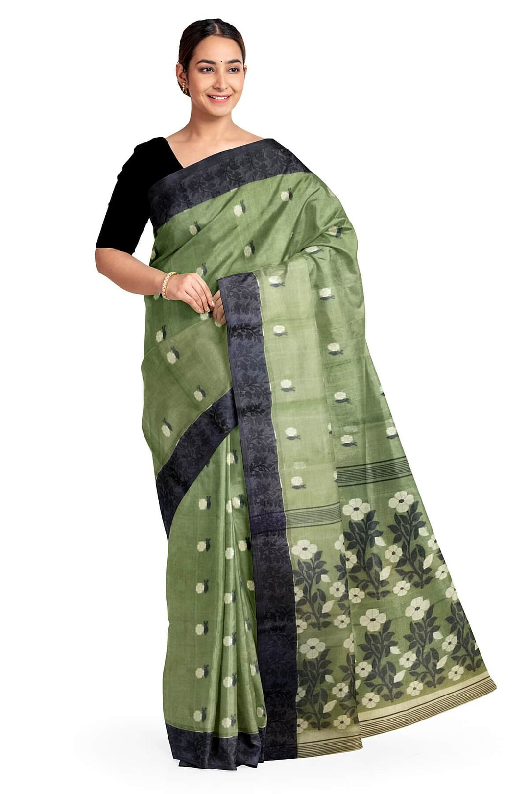 Cotton saree in green with floral motifs in Jamdani weave