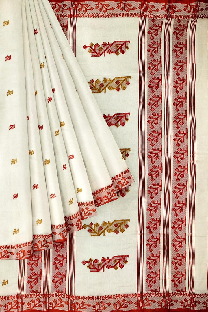 Tangail tant cotton saree in cream with small buttis