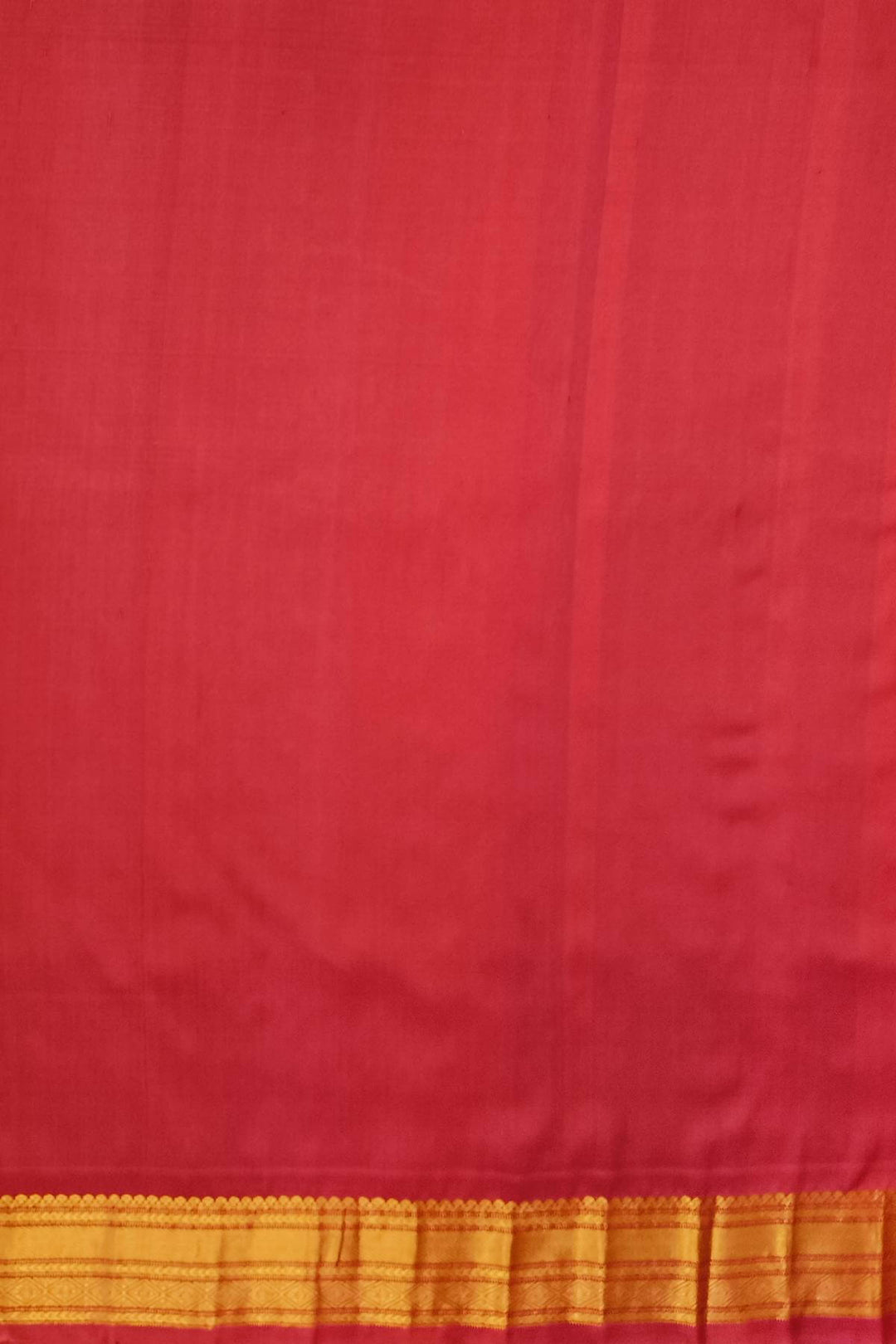 Gadwal pure silk saree in rama green with small buttis