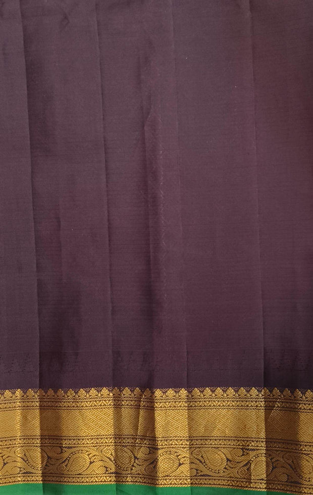 Gadwal pure silk saree in  off white in fine checks
