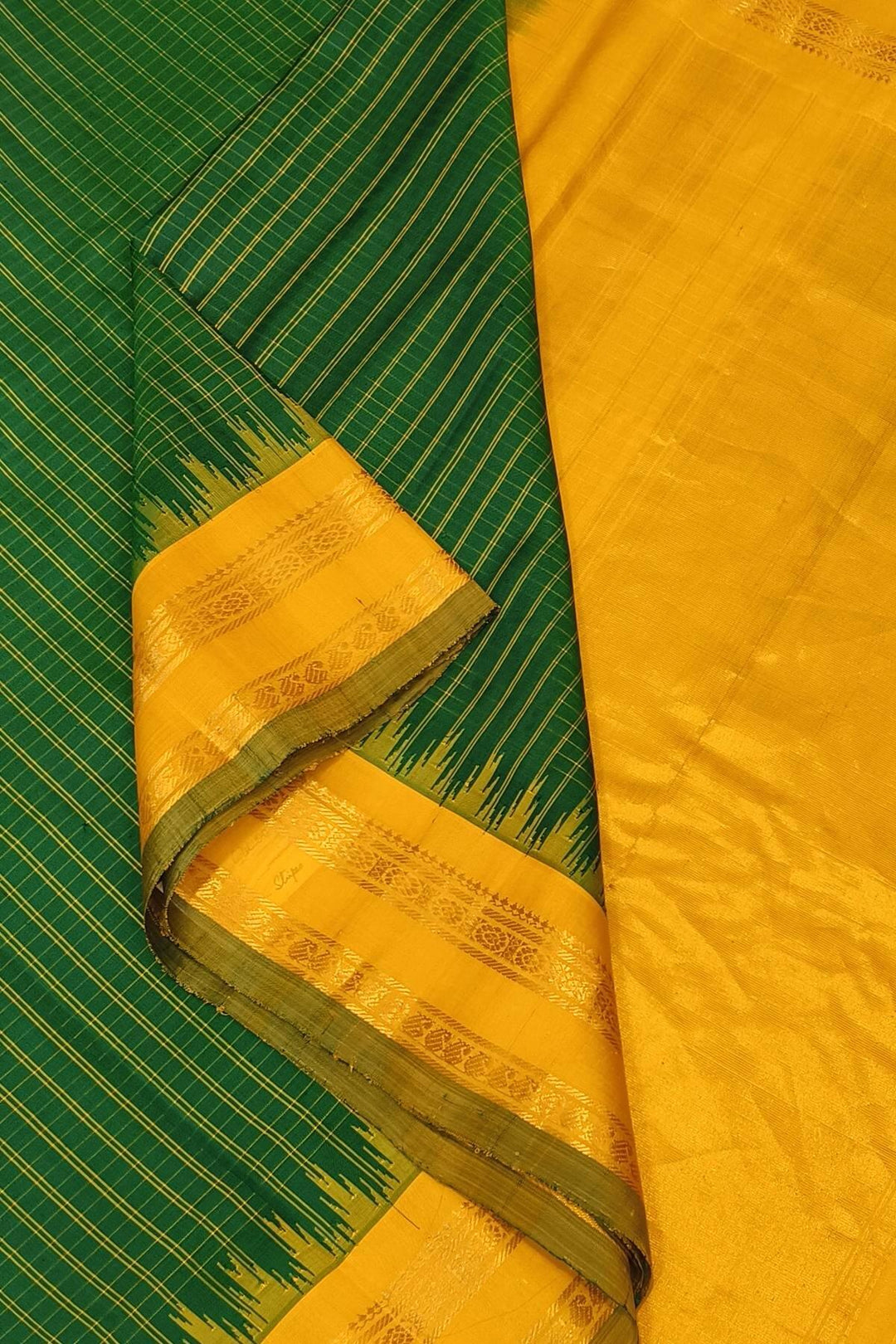 Gadwal pure silk saree in bottle green