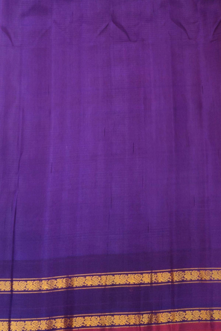 Gadwal pure silk saree in off white