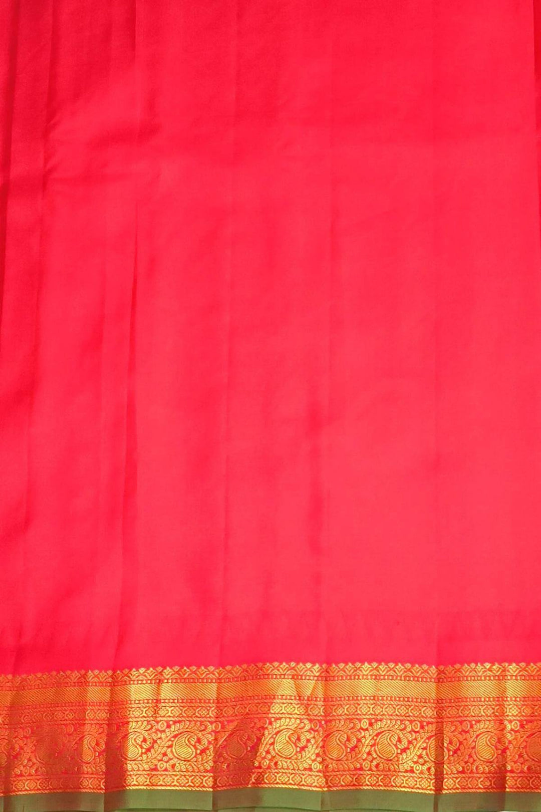 Gadwal pure silk saree in bottle green