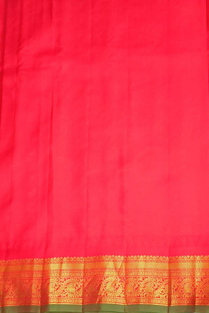 Gadwal pure silk saree in bottle green