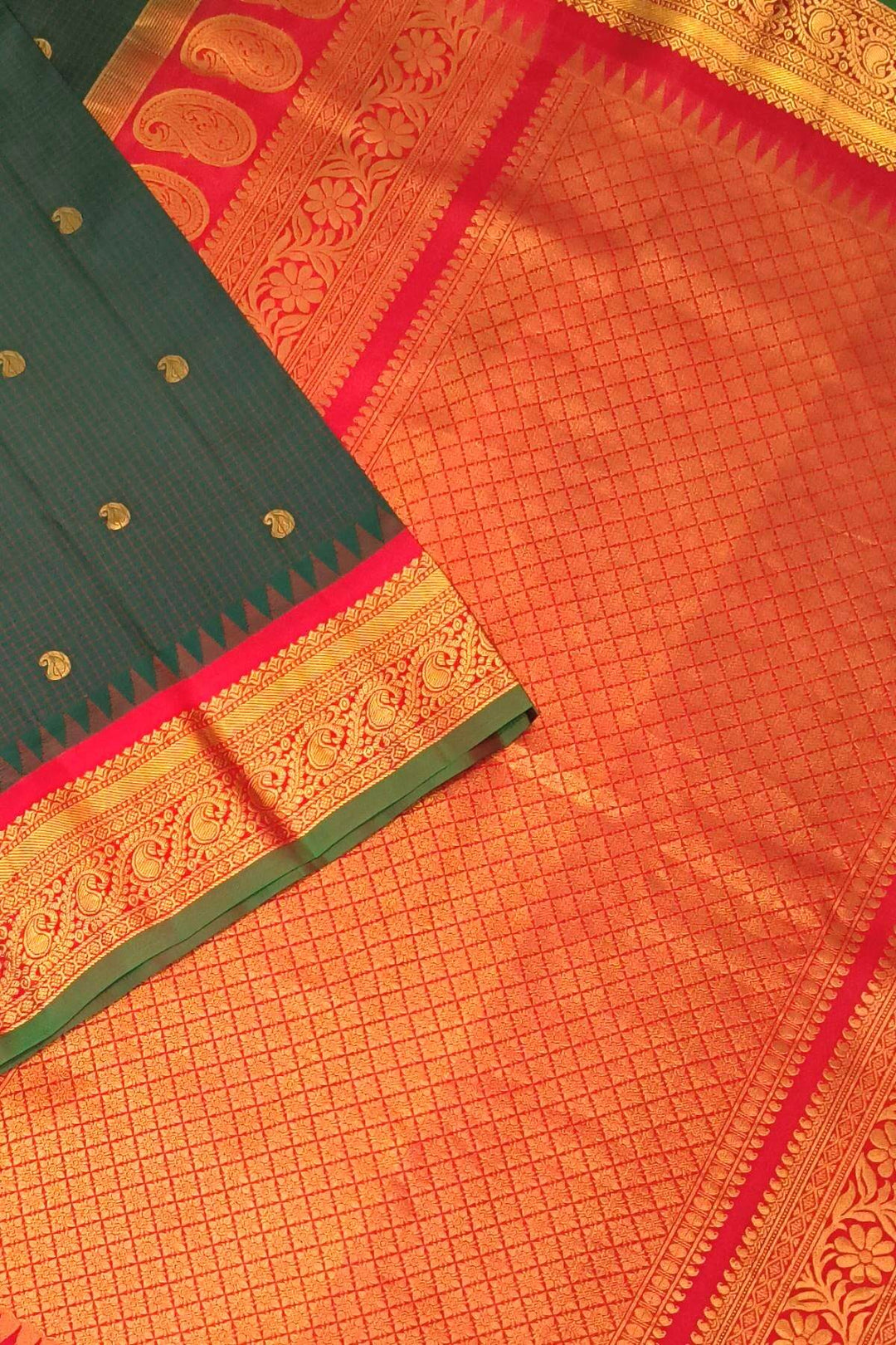 Gadwal pure silk saree in bottle green