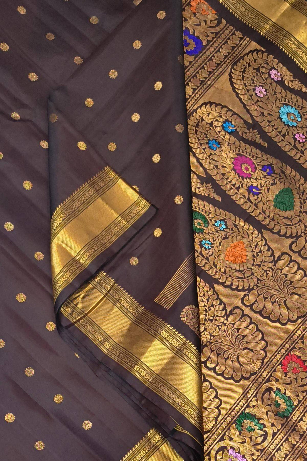 Gadwal pure silk saree in brown with buttis
