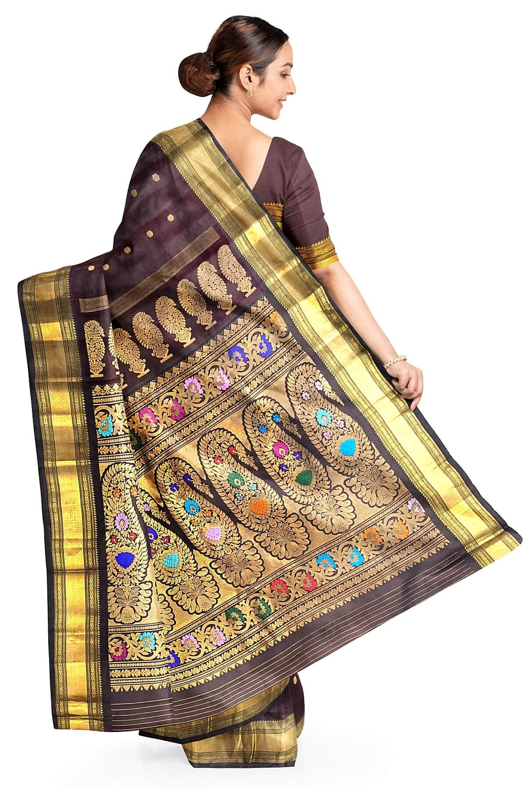 Gadwal pure silk saree in brown with buttis