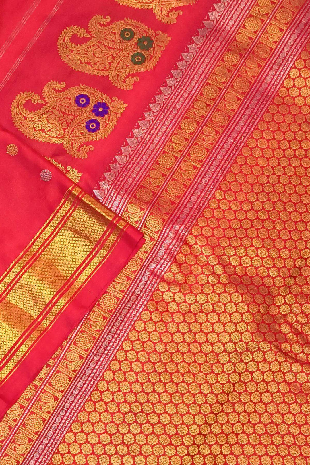 Gadwal pure silk saree in red